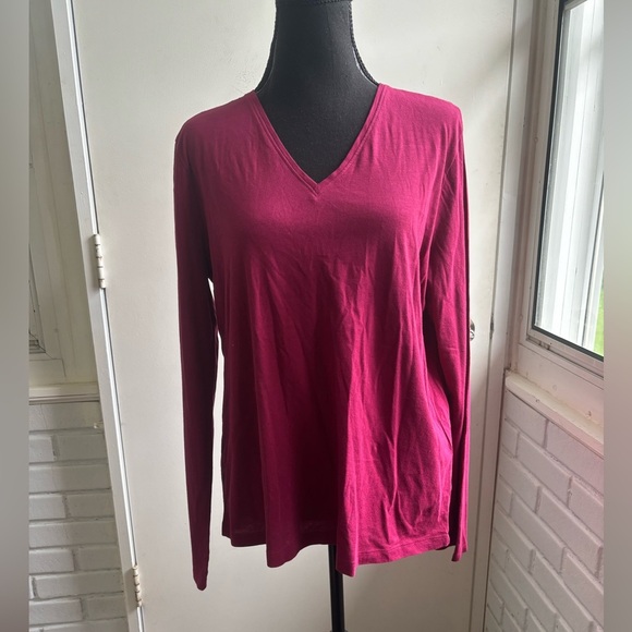 Eileen Fisher Tops - Eileen Fisher Organic Cotton Slubby Jersey V-Neck‎ Top medium workwear layered